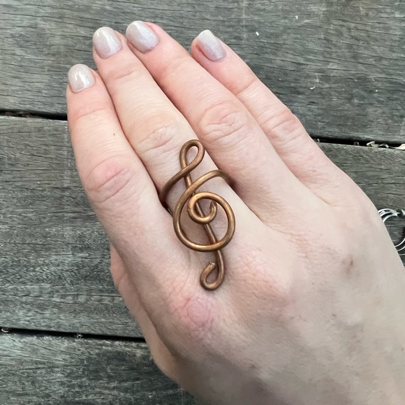 Copper treble clef ring - Picture 1 of 3